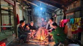 Bám bản làng giữ gìn an ninh, giúp dân ổn định cuộc sống