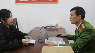 Nữ nhân viên làm giả 260 bộ giấy tờ xe, chiếm đoạt hơn 3 tỷ đồng