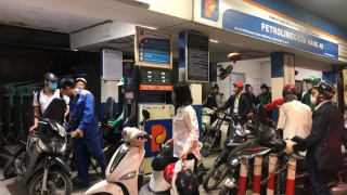 Giá xăng dầu tiếp tục giảm