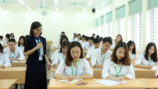 Vì sao học phí đại học tăng thấp hơn lộ trình?