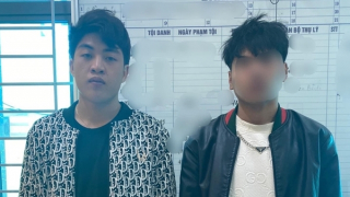 Mặc đồ Công an livestream câu like, hai trai bản bị xử lý