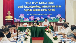 Văn học cũ, cần những cách đọc mới