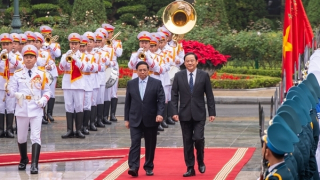 Thủ tướng Phạm Minh Chính chủ trì Lễ đón Thủ tướng Lào thăm chính thức Việt Nam