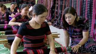 Đồng bào Tà Ôi “giữ hồn” thổ cẩm