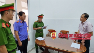 Phó Chủ tịch xã và cán bộ địa chính ở Phú Quốc bị bắt
