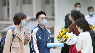 Hà Nội khuyến khích người dân đeo khẩu trang nơi công cộng