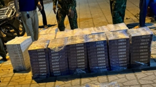 Vận chuyển 11.000 bao thuốc lậu từ Campuchia ngụy trang trong trái cây