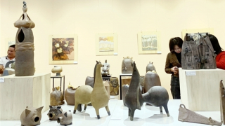 Gốm Hương Canh - cuộc đối thoại giữa truyền thống và đương đại