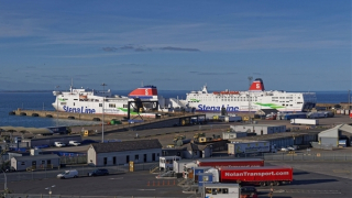 Bộ Ngoại giao thông tin vụ phát hiện người Việt trong xe container đông lạnh ở Ireland