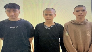 Bắt 3 đối tượng lưu hành tiền giả