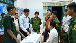 Bắt kẻ vận chuyển 2,3kg ma túy qua biên giới