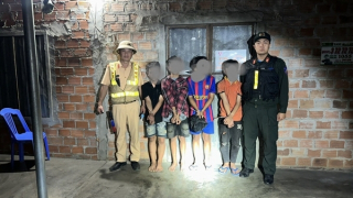 Tuần tra lúc rạng sáng, CSGT bắt nhóm thiếu niên gây ra nhiều vụ “đá xế” liên tỉnh