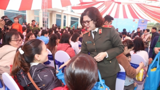 Chương trình “Tết Sum vầy - Xuân  chia sẻ” năm 2024