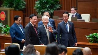 Kỳ họp bất thường quyết định những vấn đề căn cơ, chiến lược