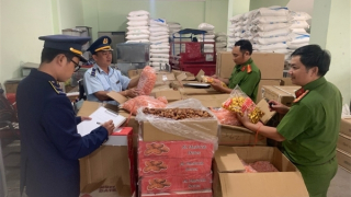 Thêm một xe tải chở lô hàng "khủng" bị bắt giữ tại Phú Yên