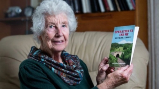 Hơn 64 năm chung sống vẫn không biết chồng làm tình báo