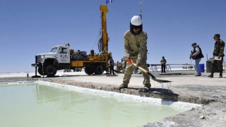 Nóng bỏng cuộc đua khai thác “vàng trắng” ở Mỹ Latinh