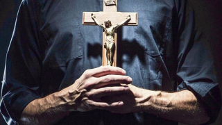 Thầy thật, thầy giả