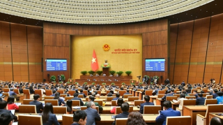 Thông qua Luật Đất đai (sửa đổi), ban hành bảng giá đất hàng năm để sát diễn biến thị trường