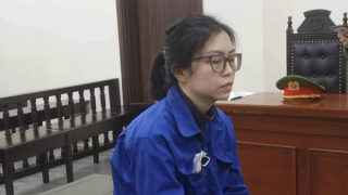 Chiếm đoạt hàng chục tỷ đồng từ mượn danh bố mẹ làm ở nhà máy in tiền