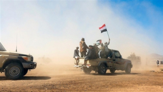 Mỹ giáng đòn mới vào Houthi, đáp trả loạt vụ tấn công trên Biển Đỏ