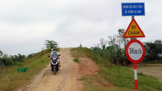 Làm rõ trách nhiệm chủ đầu tư dự án cầu xây xong, đường dẫn vẫn "treo"