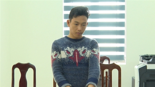 Bị bắt khi vận chuyển 1 bánh heroin và 18.000 viên ma tuý