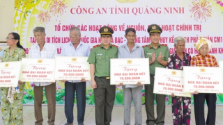 Công an tỉnh Quảng Ninh về nguồn tại Khu di tích Hòn Đá Bạc và nhiều hoạt động an sinh xã hội
