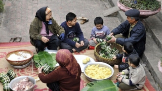 Ăn Tết hay Chơi Tết?