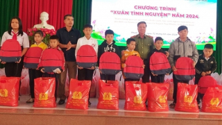 “Xuân tình nguyện 2024” đến với bà con nghèo Bình Định