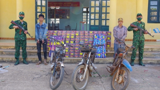 Vận chuyển hơn 350kg pháo lậu nhận 6 triệu tiền công