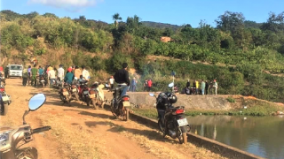 Rủ nhau xuống đập nước tắm, 4 học sinh bị đuối nước thương tâm