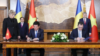 Việt Nam và Romania ký kết nhiều văn bản, thỏa thuận hợp tác quan trọng