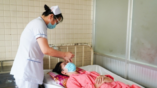 Nhiều trường hợp bị biến chứng nghiêm trọng do làm đẹp cấp tốc