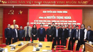 Tạo động lực để phát huy vai trò, cống hiến của văn nghệ sĩ