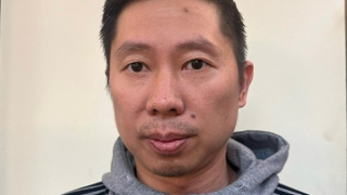 Khởi tố, tạm giam Phó Trưởng phòng một công ty chứng khoán