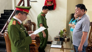 Bắt giám đốc mua bán hàng chục tỷ đồng tiền hóa đơn