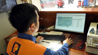 Xuất hóa đơn điện tử theo từng lần bán tại cửa hàng bán lẻ xăng dầu: Không thể trì hoãn