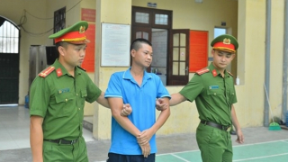 Dấu vết trên tử thi “mách bảo”