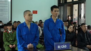 Cho rằng bị nhìn đểu, 2 đối tượng phạm tội giết người