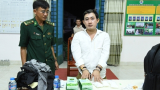 Câu kết với bạn từng ngồi tù, khoác ba lô chứa ma tuý “đi dạo”