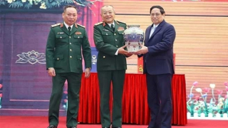 Thủ tướng: Tổng cục 2-Bộ Quốc phòng tiếp tục nâng cao năng lực dự báo chiến lược