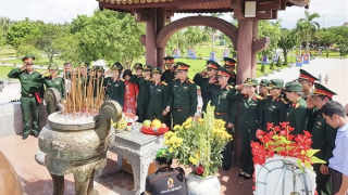 Một thuở trời xanh Ô Lý