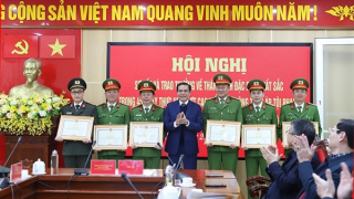 Hà Tĩnh tặng Bằng khen, trao thưởng cho các đơn vị xuất sắc