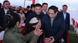 Thủ tướng: Rà soát để không ai không có Tết, không ai bị bỏ lại phía sau