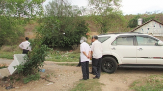 Cuối năm, theo chân “cò” đất