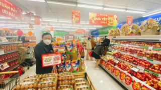 Trước Tết Nguyên đán, nhiều loại hàng hoá, dịch vụ tăng giá