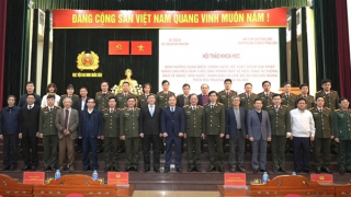 Phát huy sức mạnh tổng hợp trong đấu tranh bảo vệ nền tảng tư tưởng của Đảng