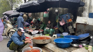 Sức mua chậm trên thị trường đồ lễ cúng ông Công, ông Táo