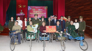 Tri ân 93 thương, bệnh binh, người có công tại Thuận Thành